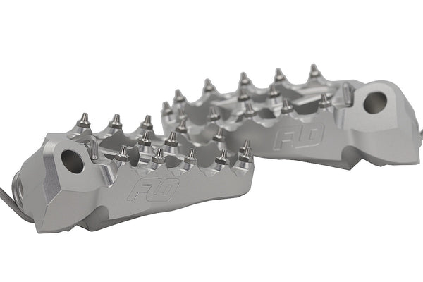 Motorcycles Forged Wide Foot Pegs for KTM / Husqvarna