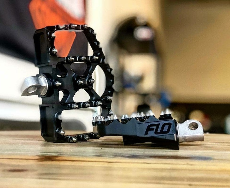 Dirt Bike Foot Pegs - Footpegs for Harley Davidson Flo